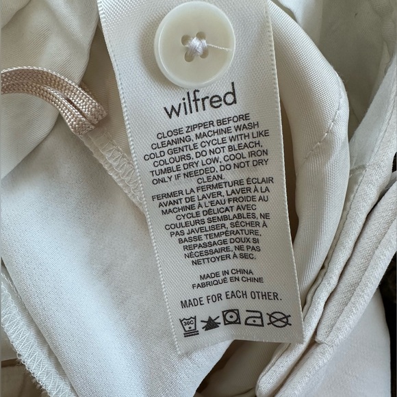 Aritzia Wilfred Carrot Pant - Picture 3 of 3